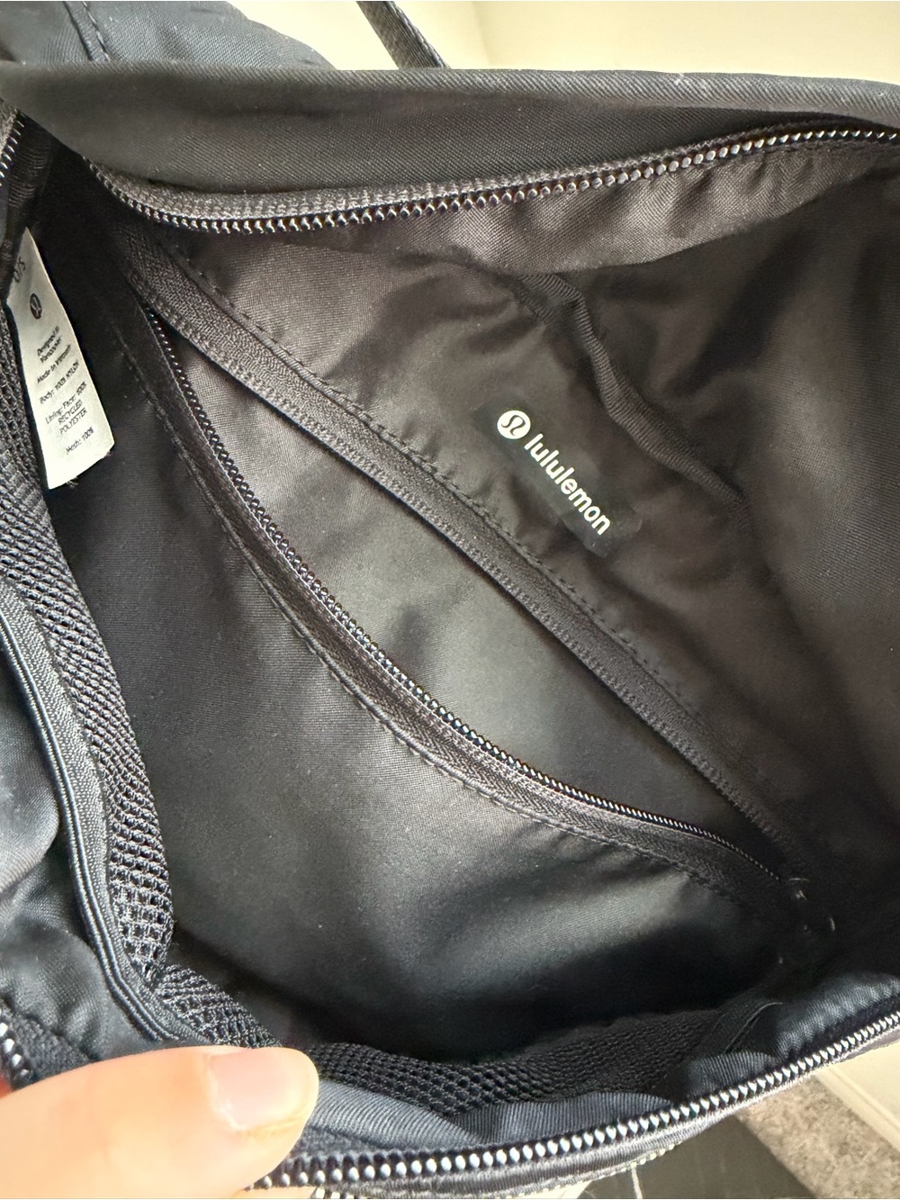 Lululemon City Adventure Fanny Black Waist Pack - Picture 4 of 4